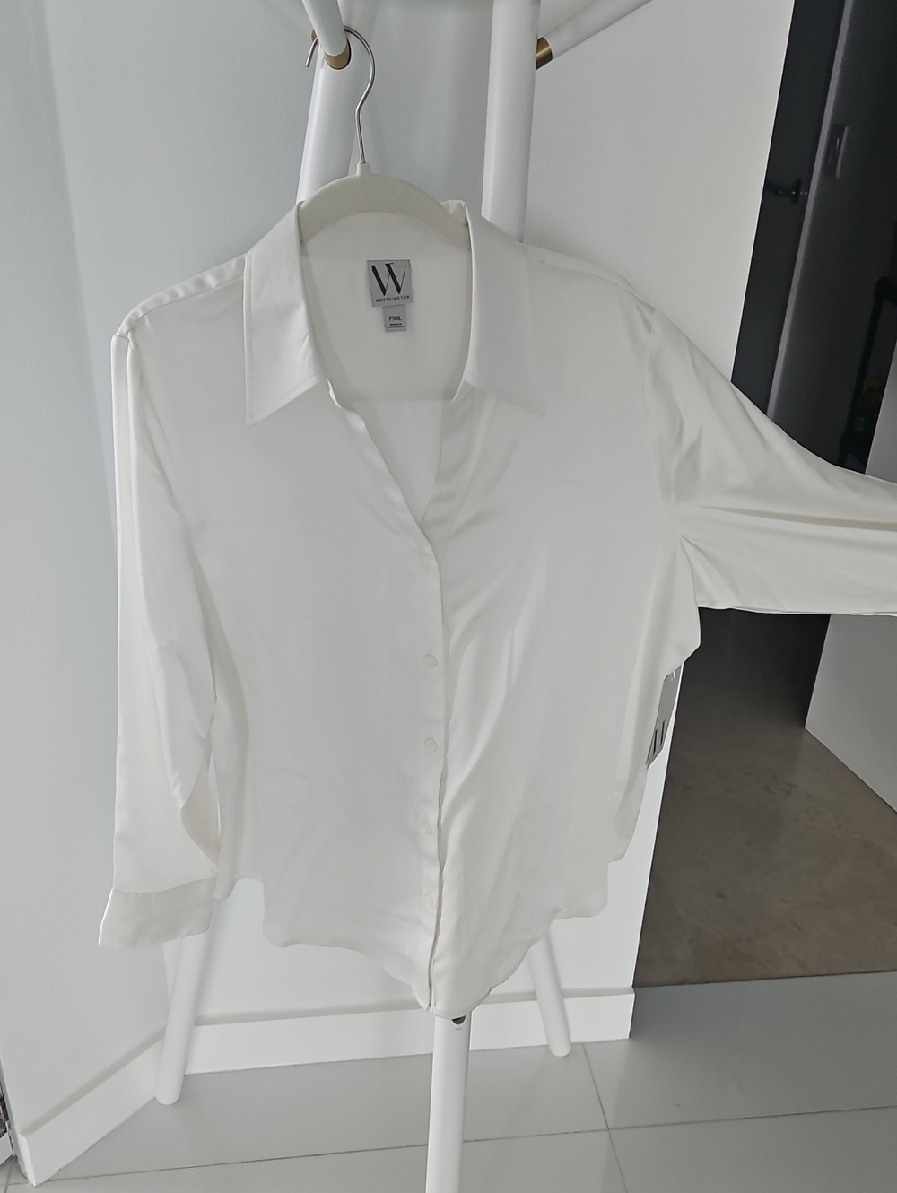 XXI White Button Down Shirt Size Small NWT